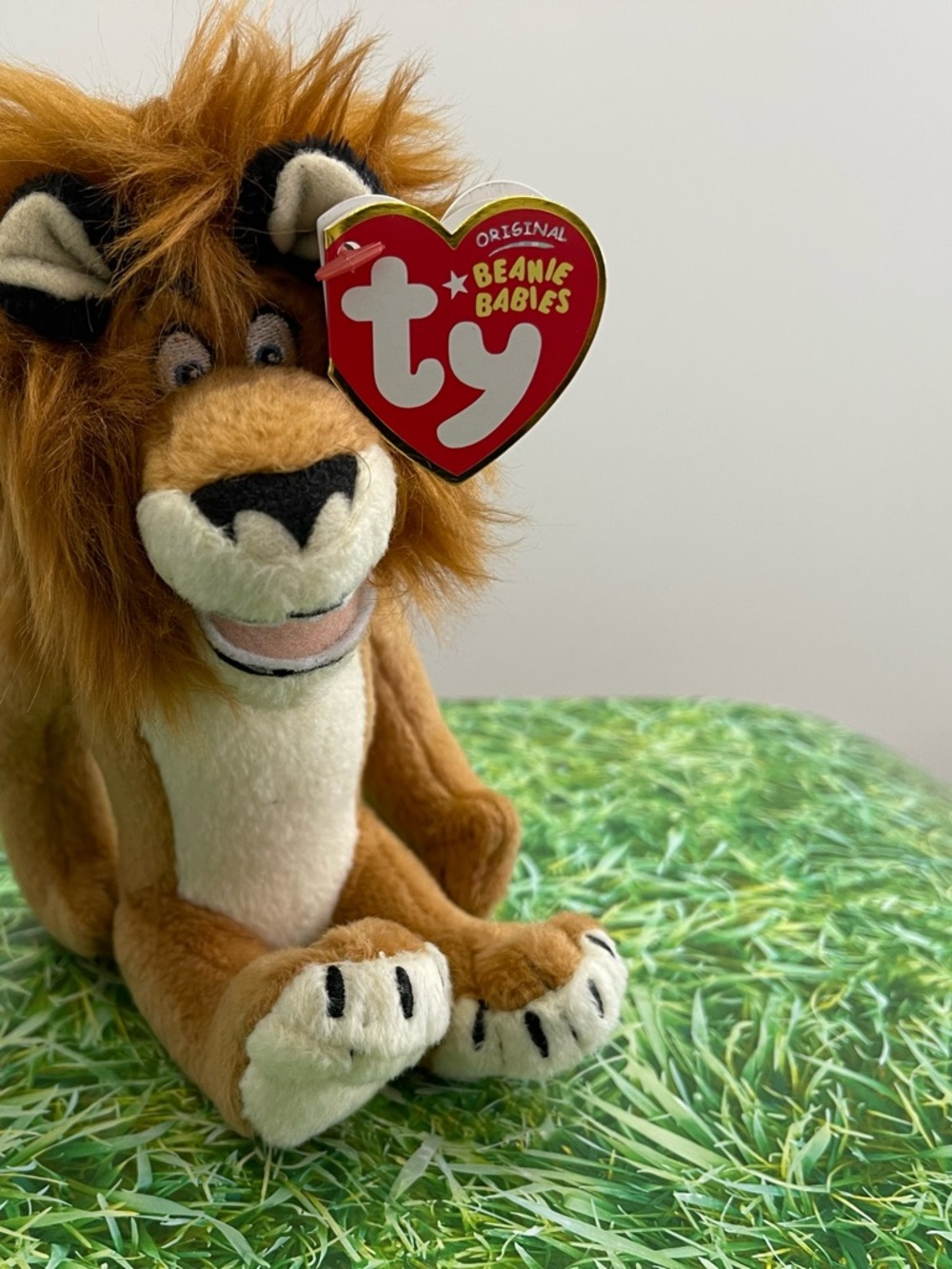 The Original Ty Beanie Babies Collection Alex Madagascar Escape 2 Africa 2008